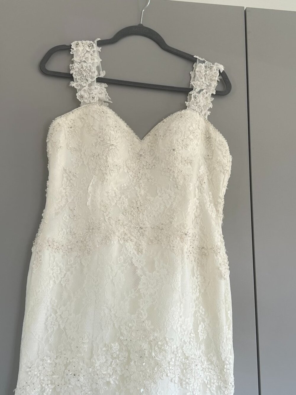 Alfred Angelo Wedding Dress - Size 8, but tie-up corset should also fit 4-6-8-10